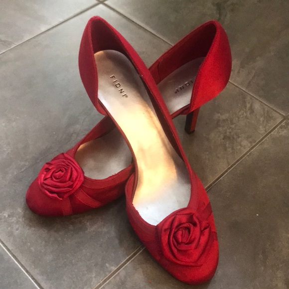 FIONI Red Satin Rosebud Heels 👠 7 - Picture 1 of 10